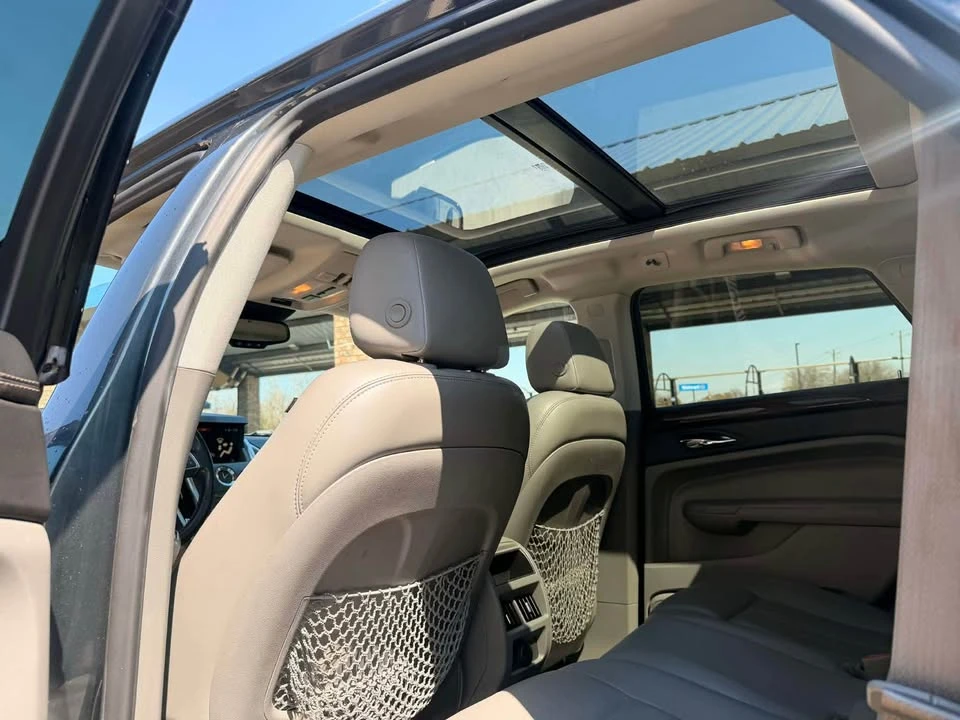2011 Cadillac SRX - Image 14 of 16
