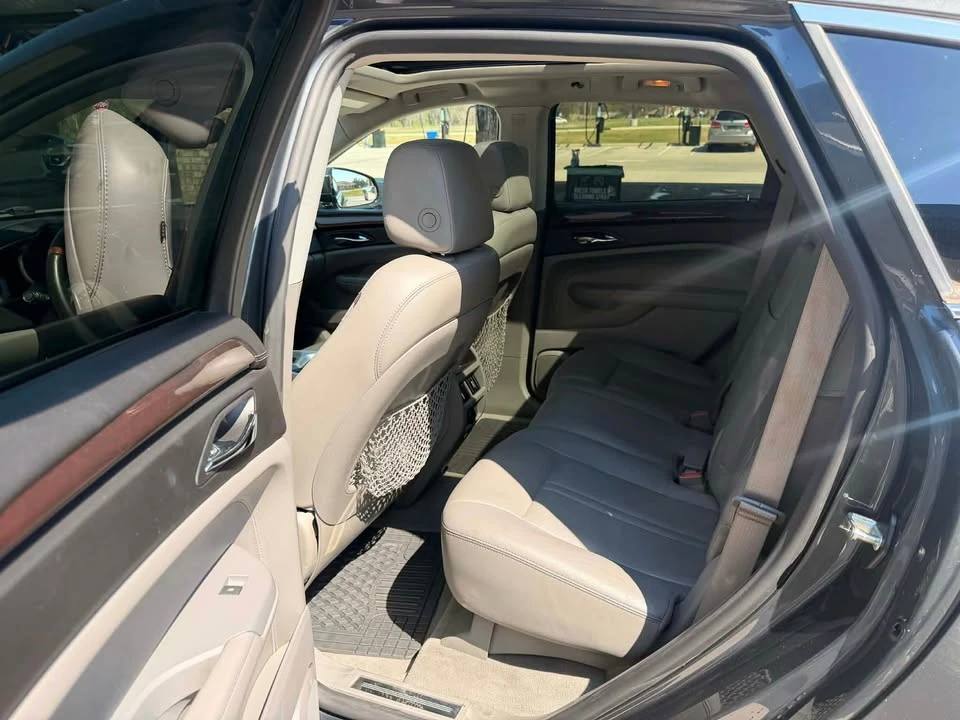 2011 Cadillac SRX - Image 12 of 16
