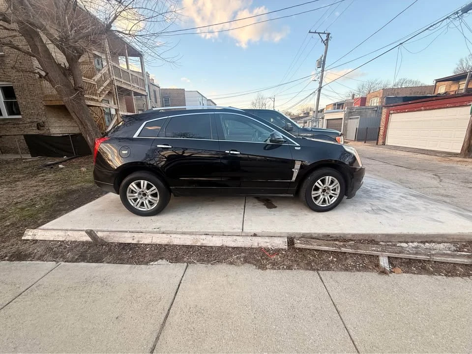 2011 Cadillac SRX - Image 10 of 12