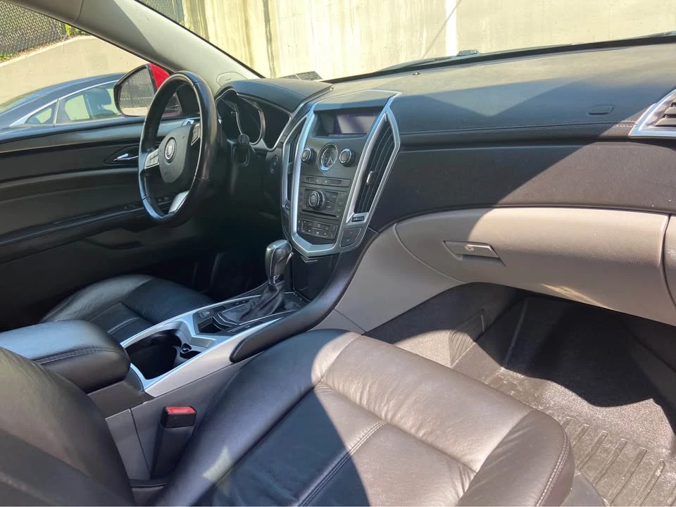 2011 Cadillac SRX - Image 13 of 20