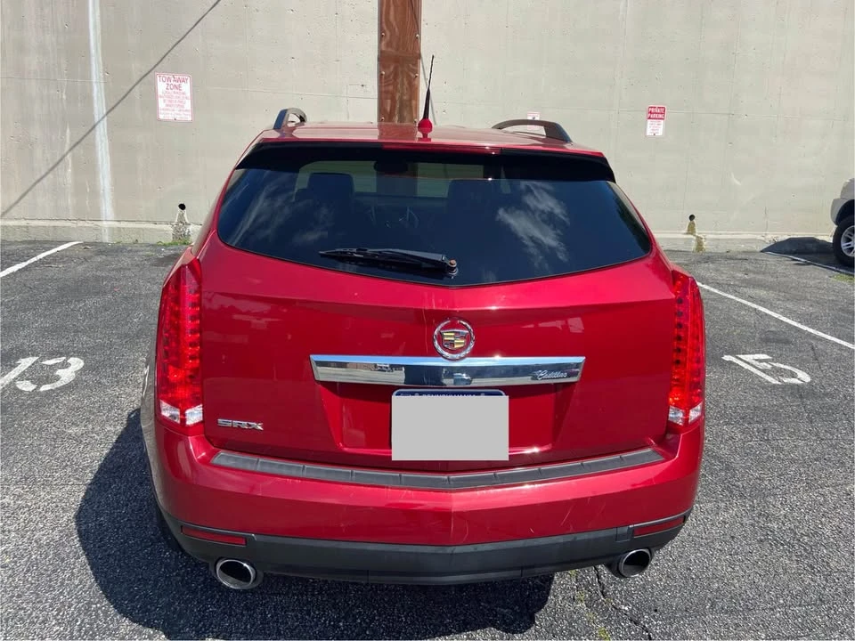 2011 Cadillac SRX - Image 8 of 20