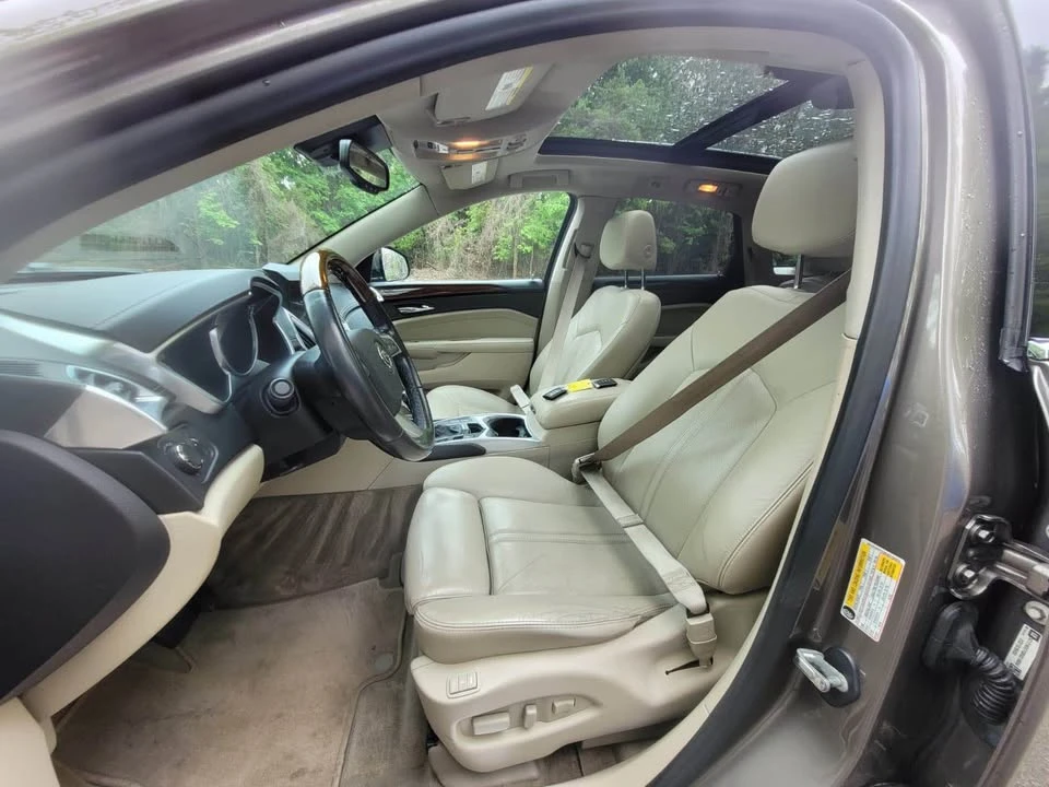 2011 Cadillac SRX - Image 10 of 18