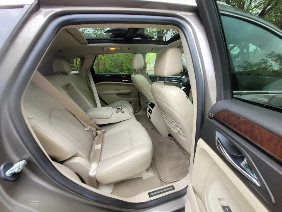 2011 Cadillac SRX - Image 12 of 18