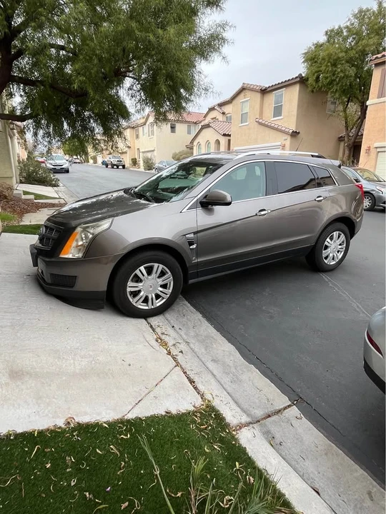 2011 Cadillac SRX - Image 2 of 11