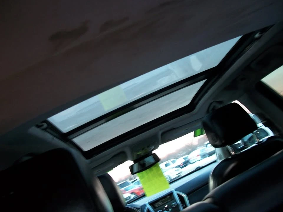 2011 Cadillac SRX - Image 19 of 20