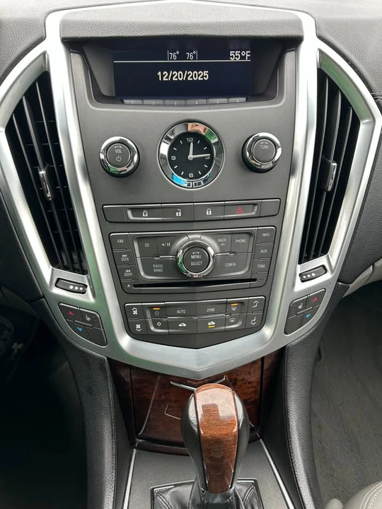 2011 Cadillac SRX - Image 16 of 20