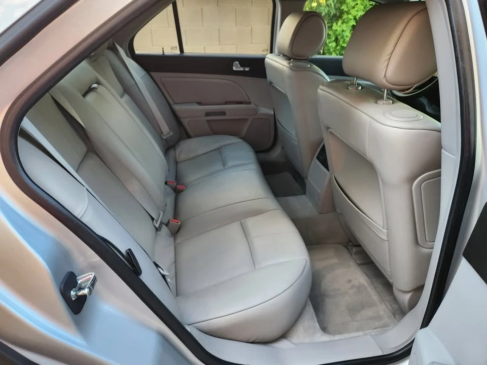 2011 Cadillac STS - Image 15 of 20