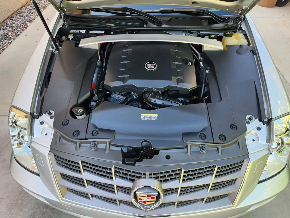 2011 Cadillac STS - Image 10 of 20