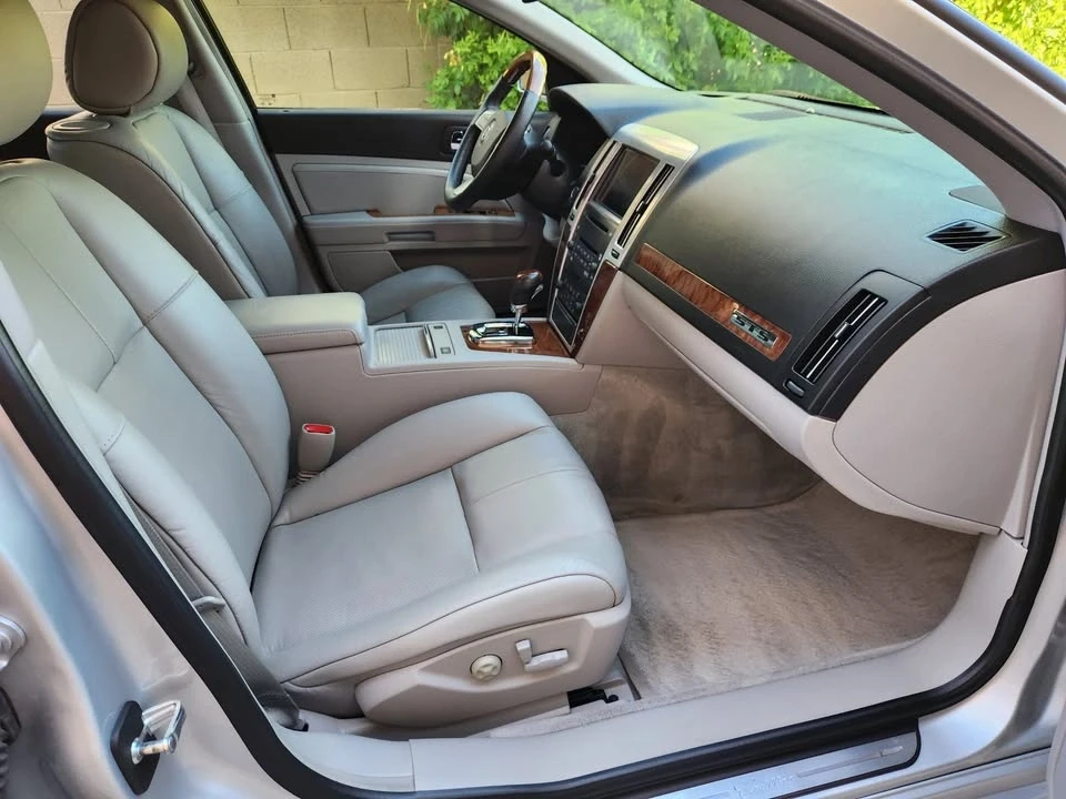 2011 Cadillac STS - Image 14 of 20