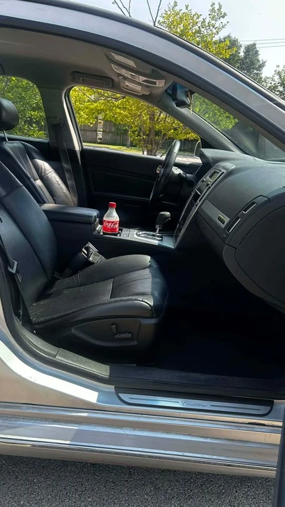 2011 Cadillac STS - Image 14 of 15