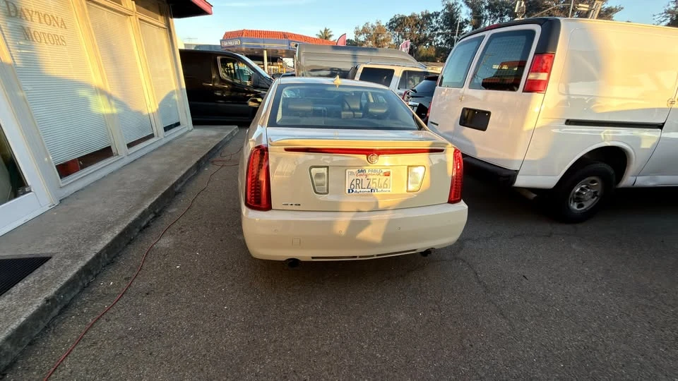 2011 Cadillac STS - Image 5 of 10