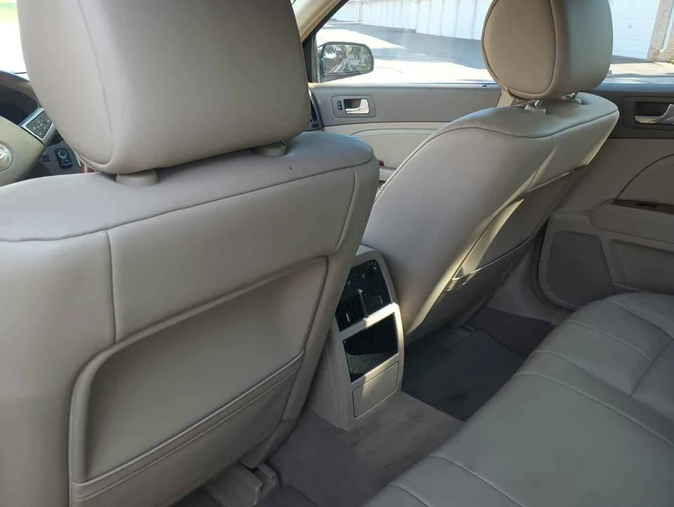 2011 Cadillac STS - Image 14 of 17