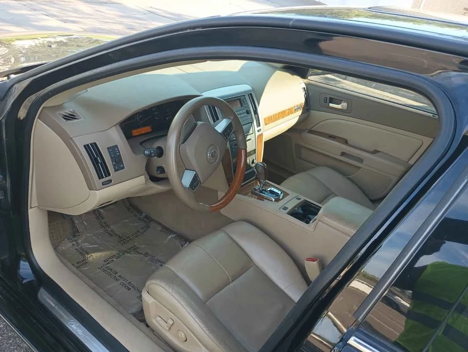 2011 Cadillac STS - Image 10 of 17