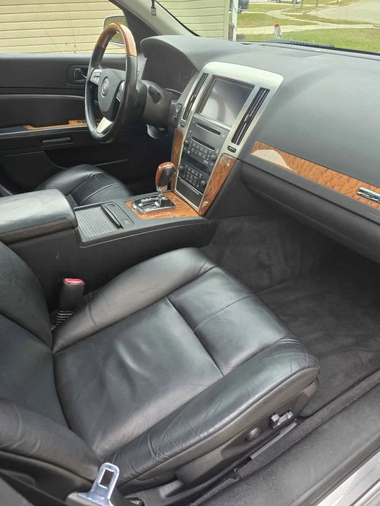 2011 Cadillac STS - Image 8 of 15