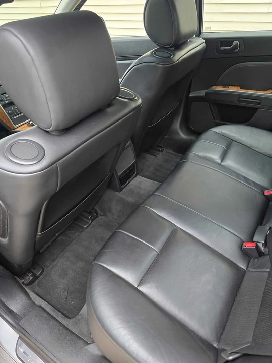 2011 Cadillac STS - Image 10 of 15