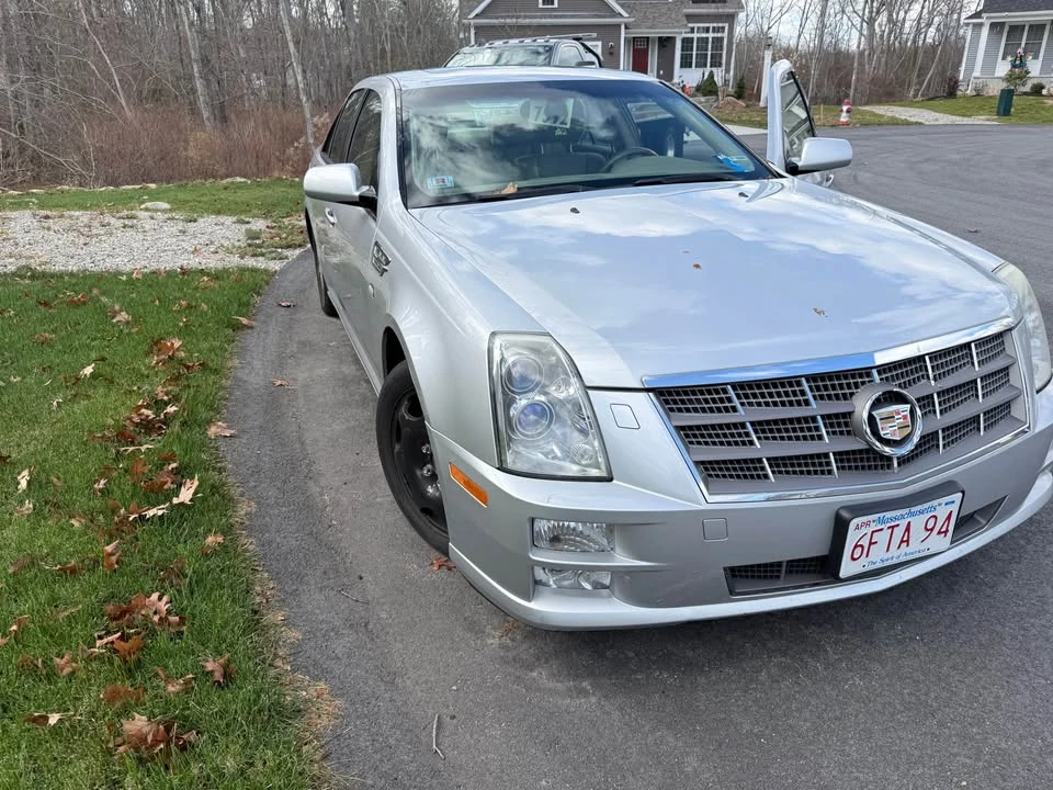 2011 Cadillac STS - Image 4 of 8