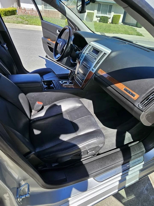 2011 Cadillac STS - Image 9 of 11