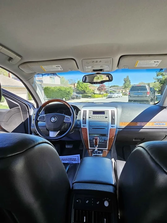 2011 Cadillac STS - Image 10 of 11