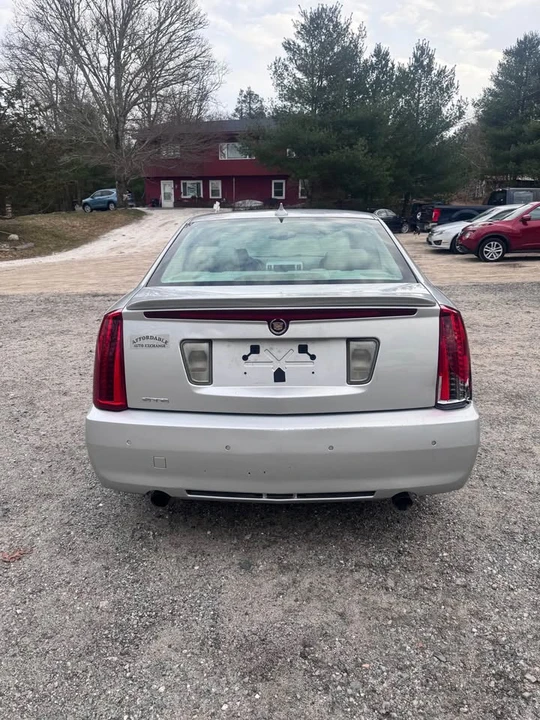 2011 Cadillac STS - Image 9 of 10