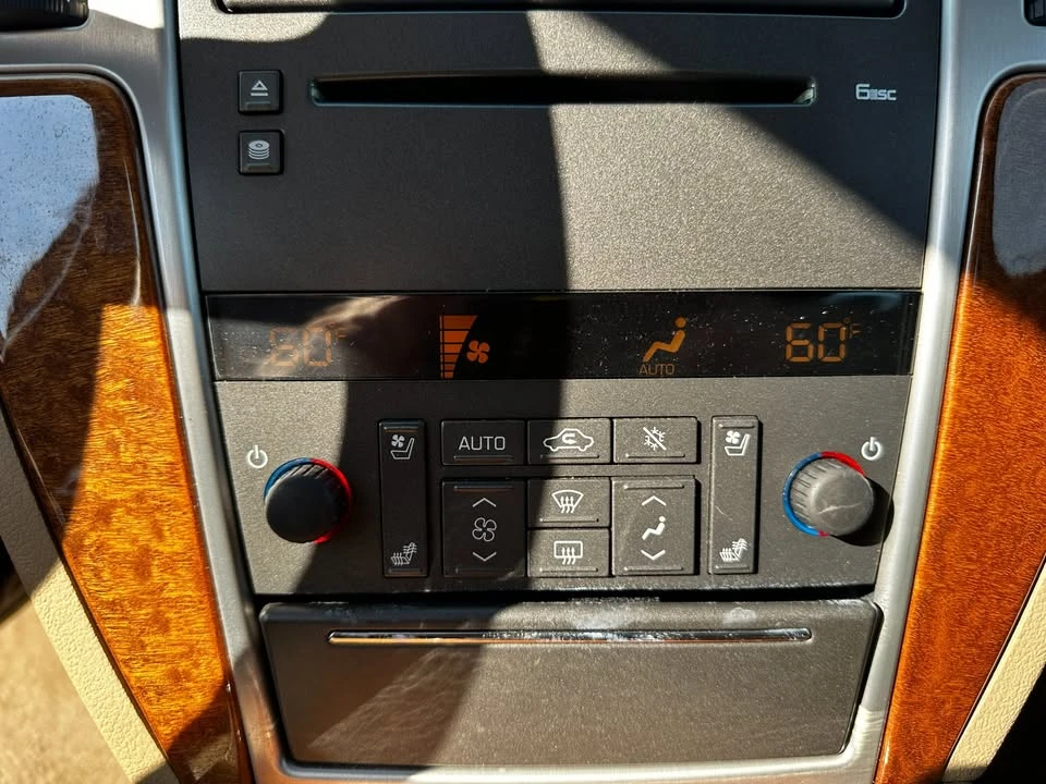 2011 Cadillac STS - Image 16 of 20