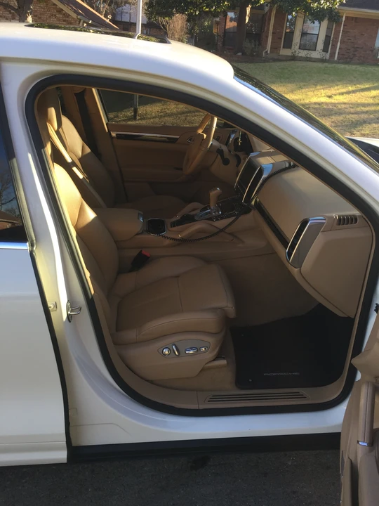 2011 Porsche 958 Cayenne - Image 6 of 9