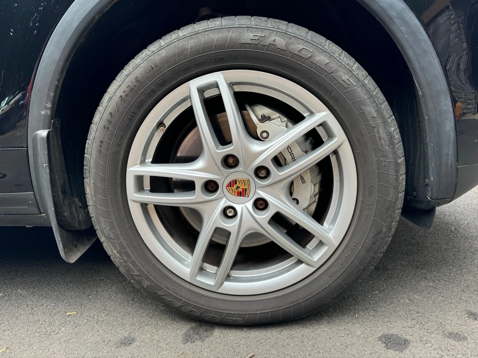 2011 Porsche 958 Cayenne S - Image 5 of 26