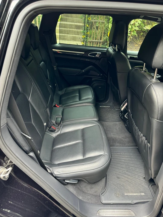 2011 Porsche 958 Cayenne S - Image 9 of 26