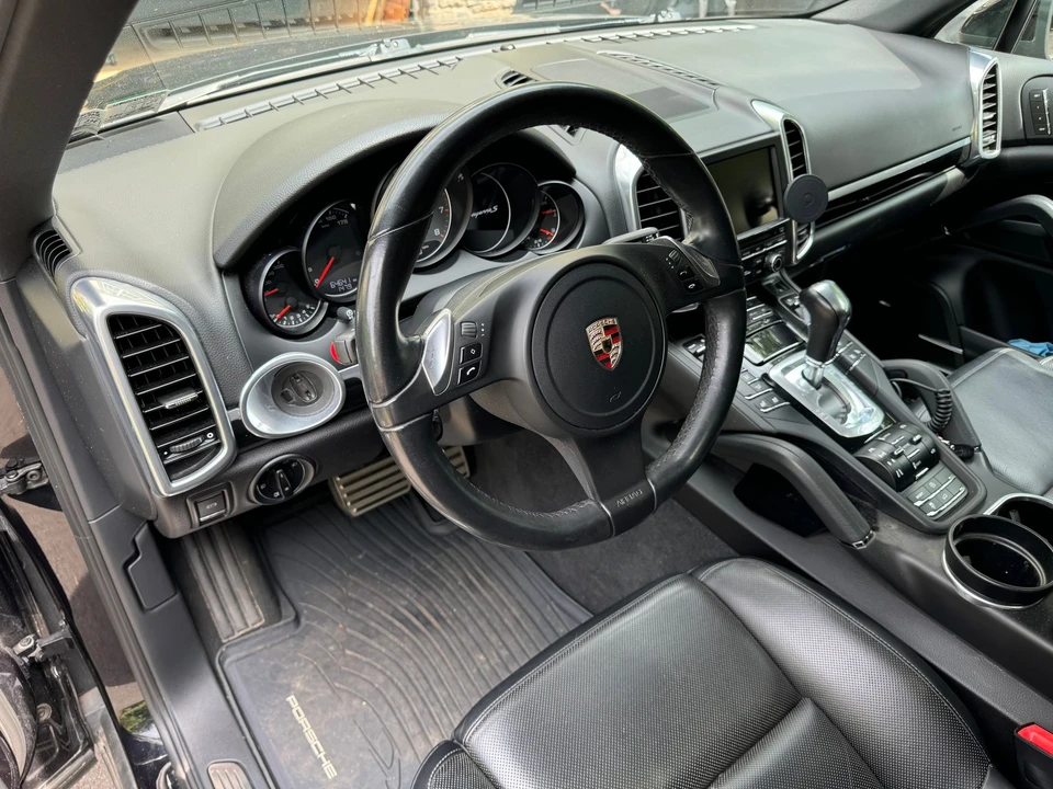 2011 Porsche 958 Cayenne S - Image 23 of 26