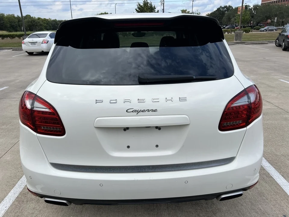 2011 Porsche 958 Cayenne - Image 9 of 21