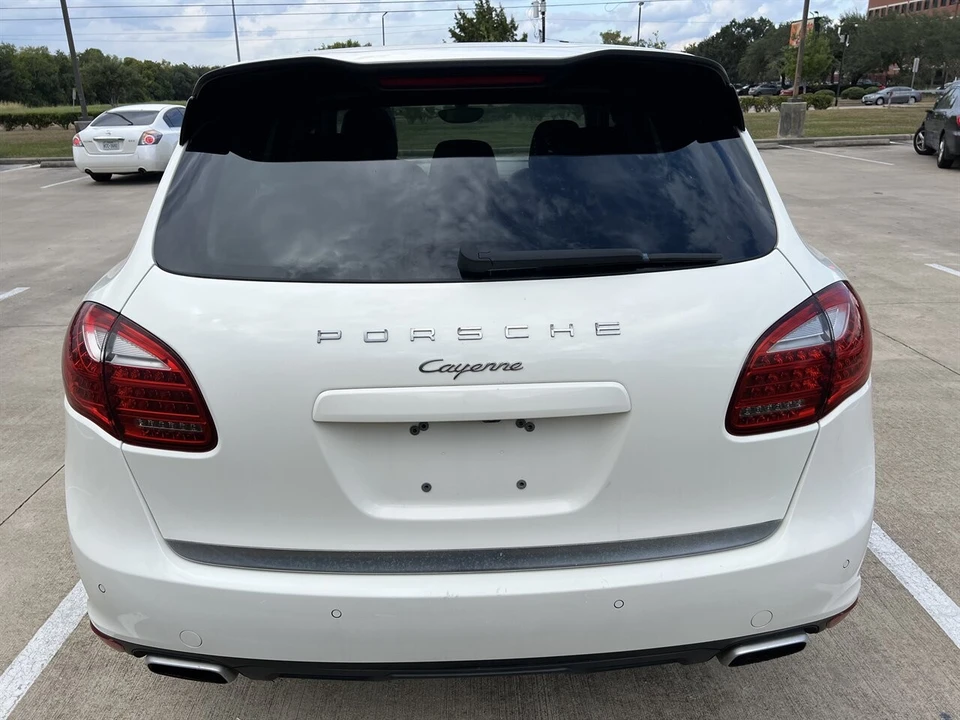2011 Porsche 958 Cayenne - Image 9 of 21