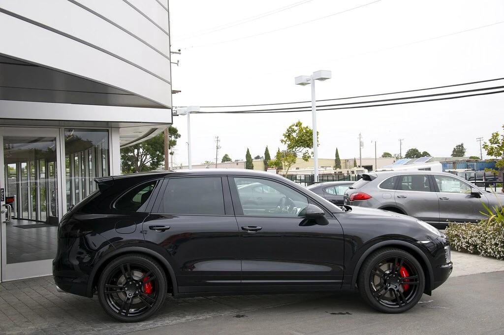 2011 Porsche 958 Cayenne Turbo - Image 4 of 9