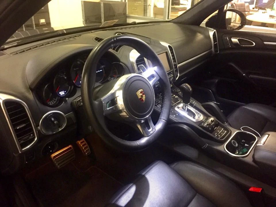2011 Porsche 958 Cayenne Turbo - Image 7 of 10