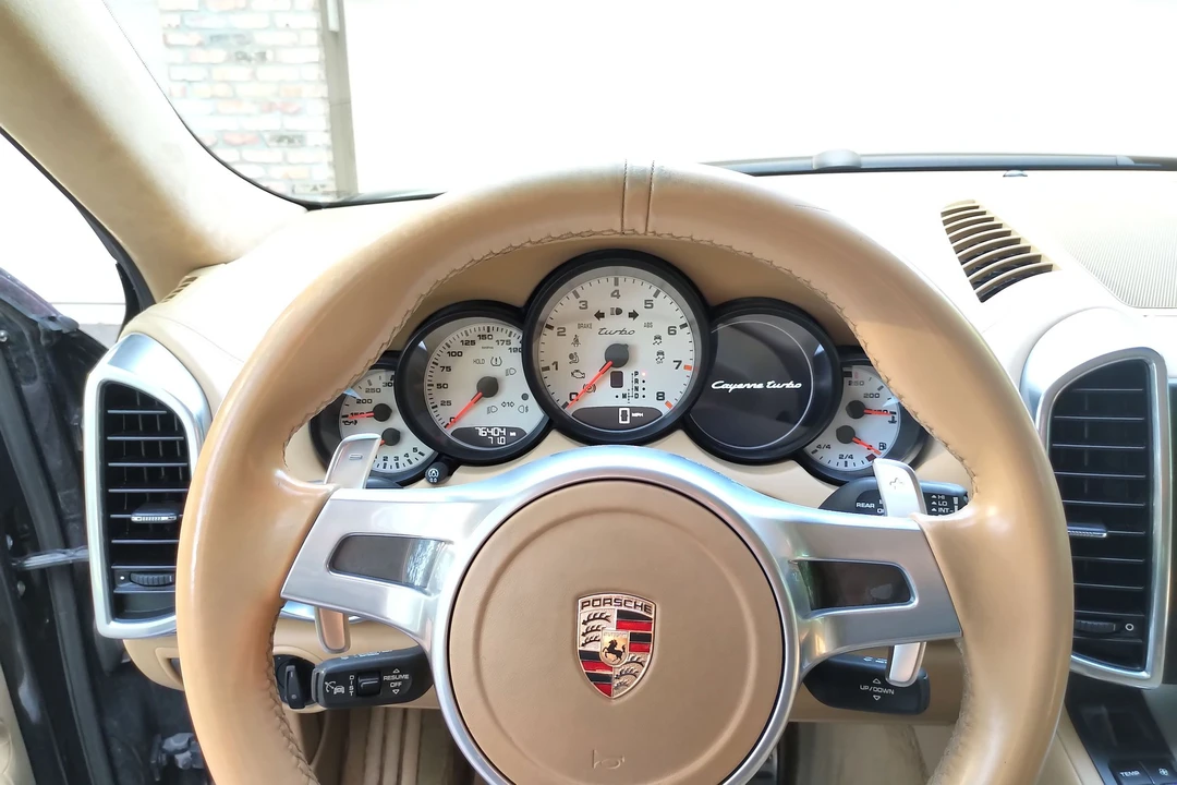 2011 Porsche 958 Cayenne Turbo - Image 9 of 12