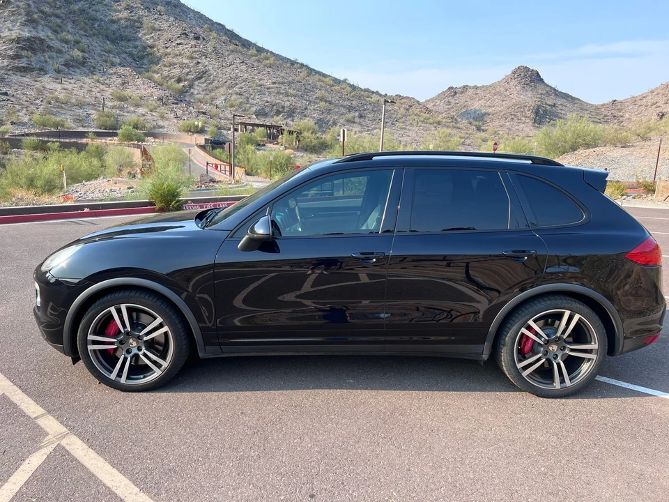 2011 Porsche 958 Cayenne Turbo - Image 2 of 16