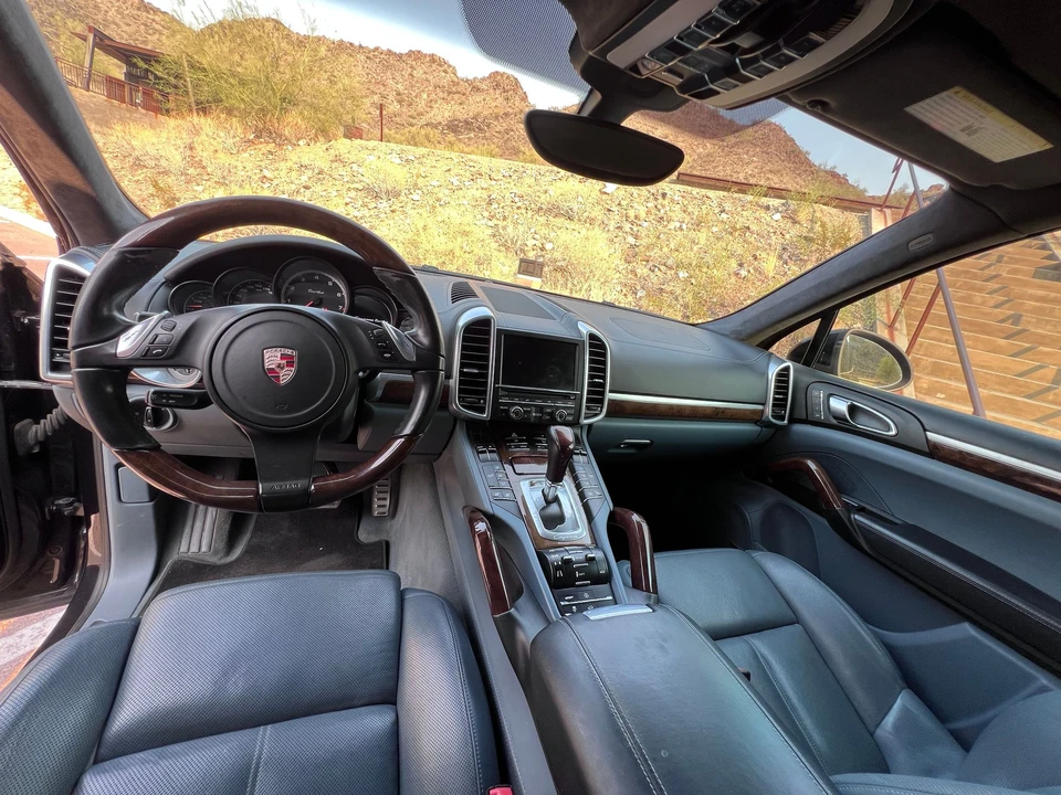 2011 Porsche 958 Cayenne Turbo - Image 10 of 16