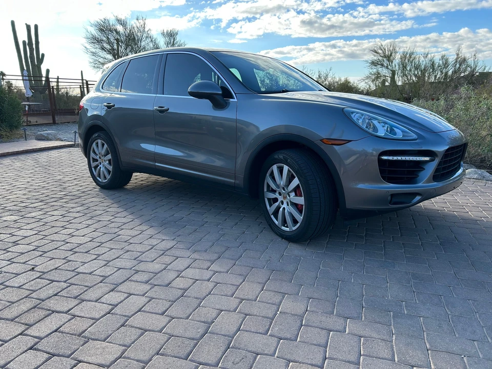 2011 Porsche 958 Cayenne Turbo - Image 2 of 14