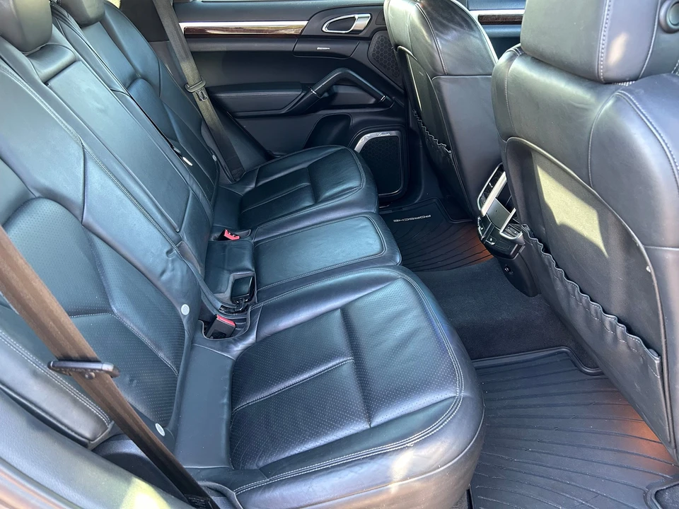 2011 Porsche 958 Cayenne Turbo - Image 11 of 15