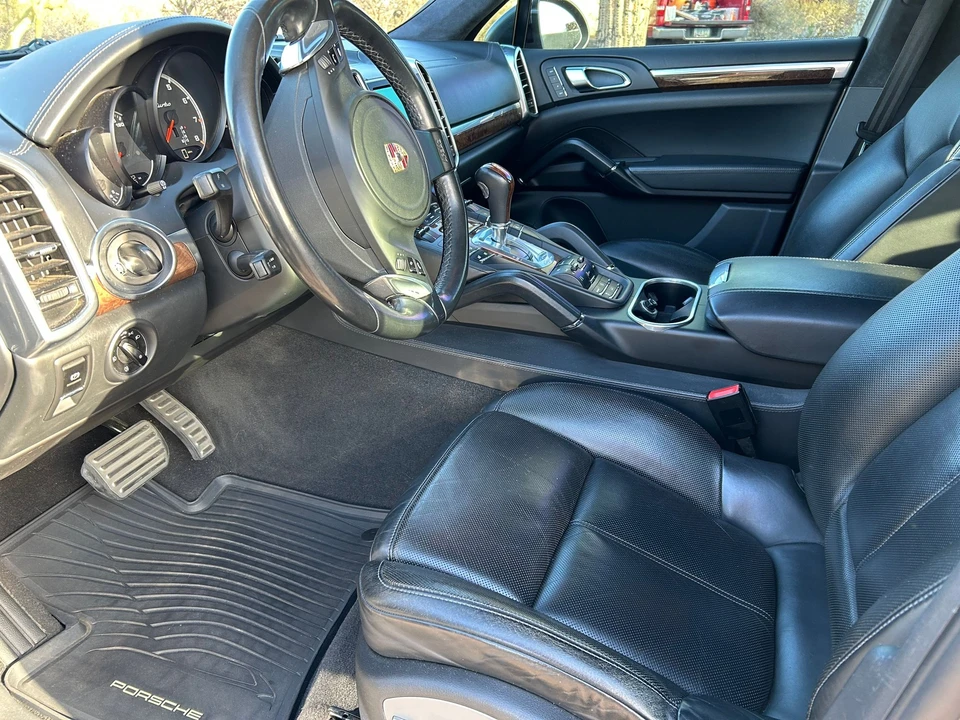2011 Porsche 958 Cayenne Turbo - Image 7 of 14
