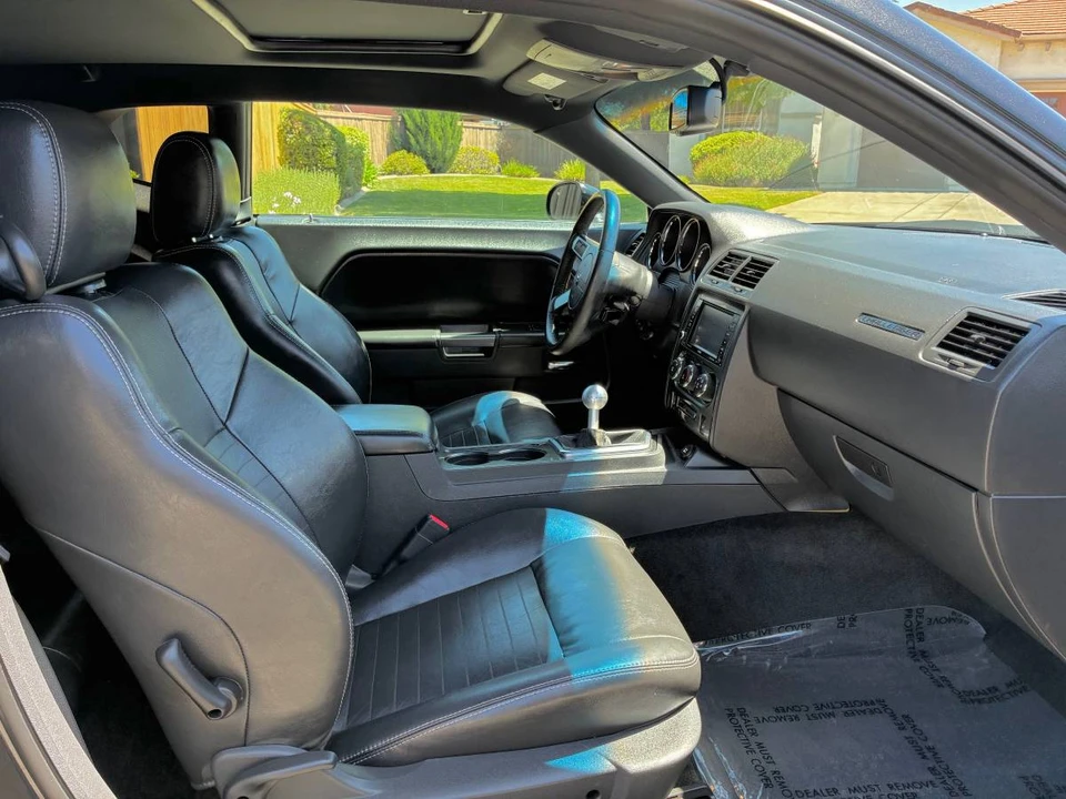 2011 Dodge Challenger 3rd Gen - Image 7 of 12