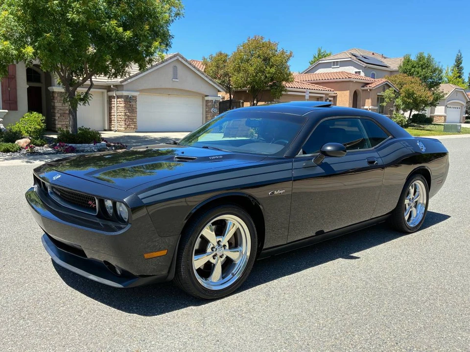 2011 Dodge Challenger 3rd Gen - Image 4 of 12