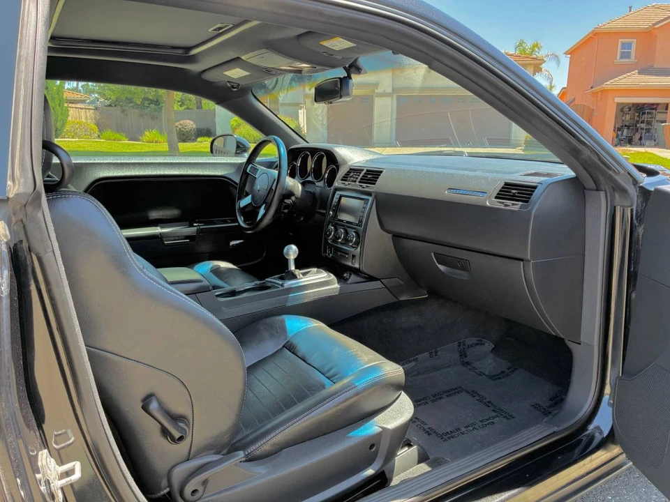 2011 Dodge Challenger 3rd Gen - Image 6 of 12