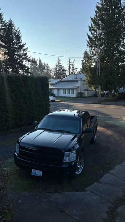2011 Chevrolet Silverado 2nd Gen - Image 2 of 3