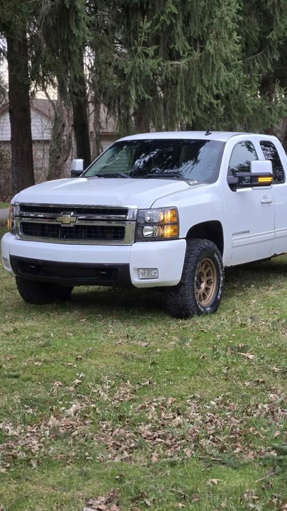 2011 Chevrolet Silverado 2nd Gen - Image 3 of 10