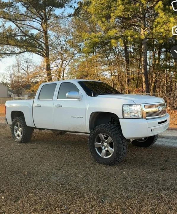 2011 Chevrolet Silverado 2nd Gen - Image 3 of 5