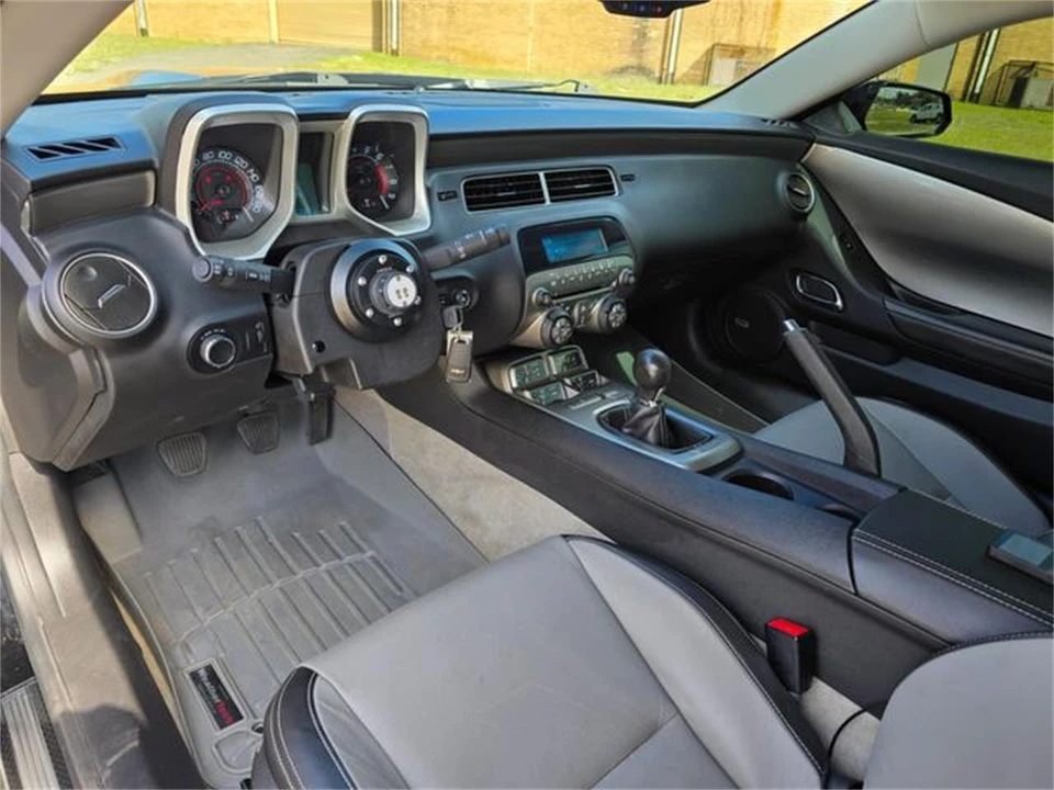 2011 Chevrolet Camaro 5th Gen - Image 15 of 31