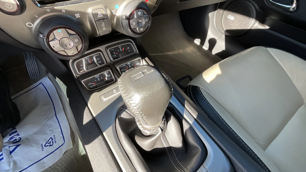2011 Chevrolet Camaro 5th Gen - Image 16 of 25