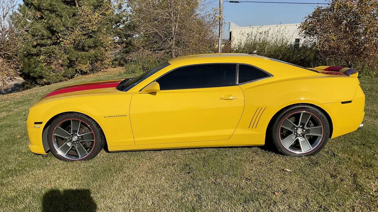 2011 Chevrolet Camaro 5th Gen - Image 2 of 26
