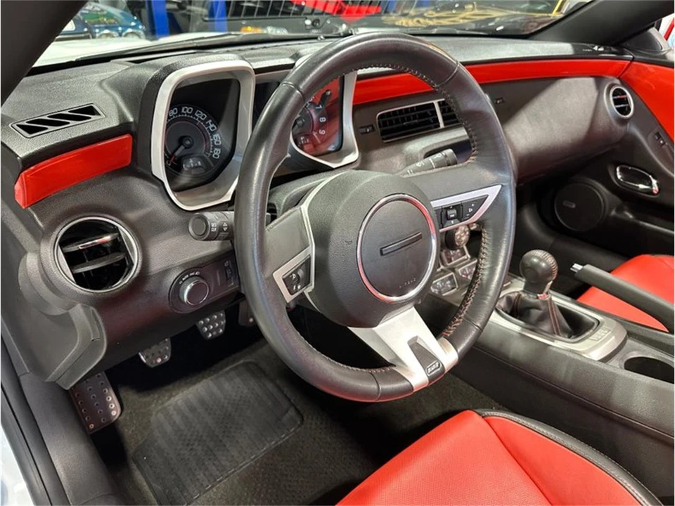 2011 Chevrolet Camaro 5th Gen - Image 17 of 31