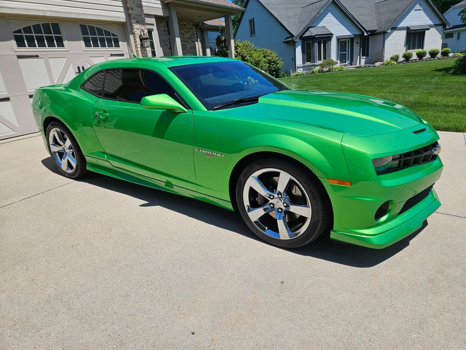 2011 Chevrolet Camaro SS 5th Gen - Image 2 of 31