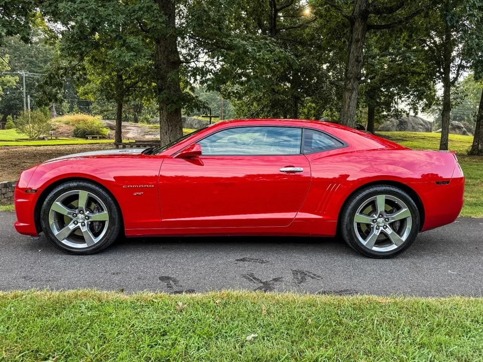 2011 Chevrolet Camaro SS 5th Gen - Image 19 of 31